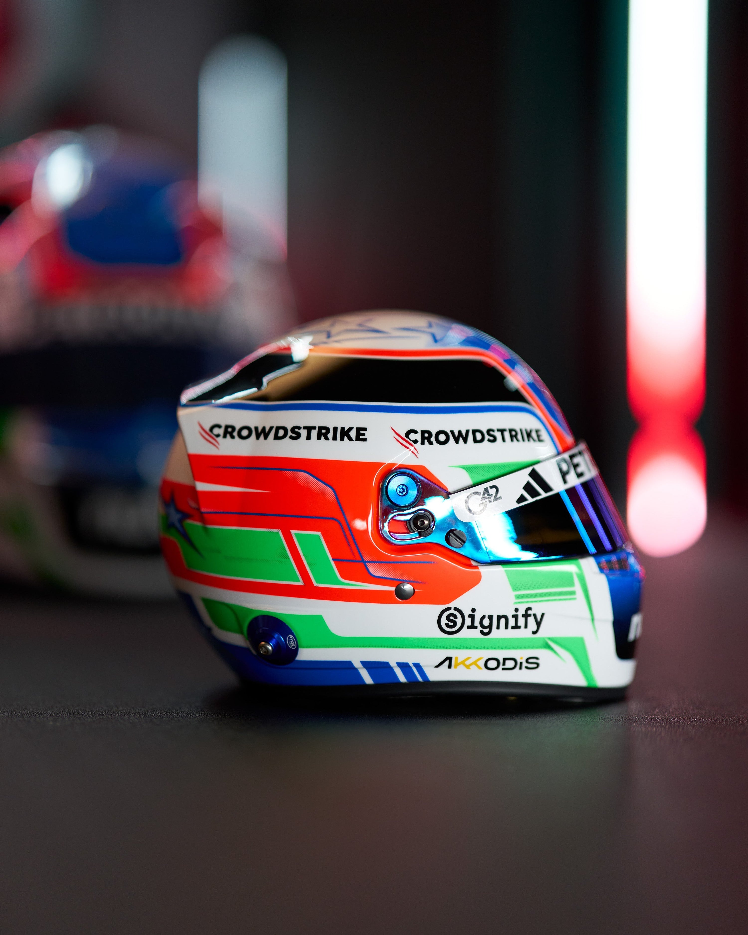 Kimi Antonelli 2025 Mini Bell Helmet Replica 1:2 — primary product view showing Mercedes-AMG PETRONAS F1 styling and product details | Dash Racegear