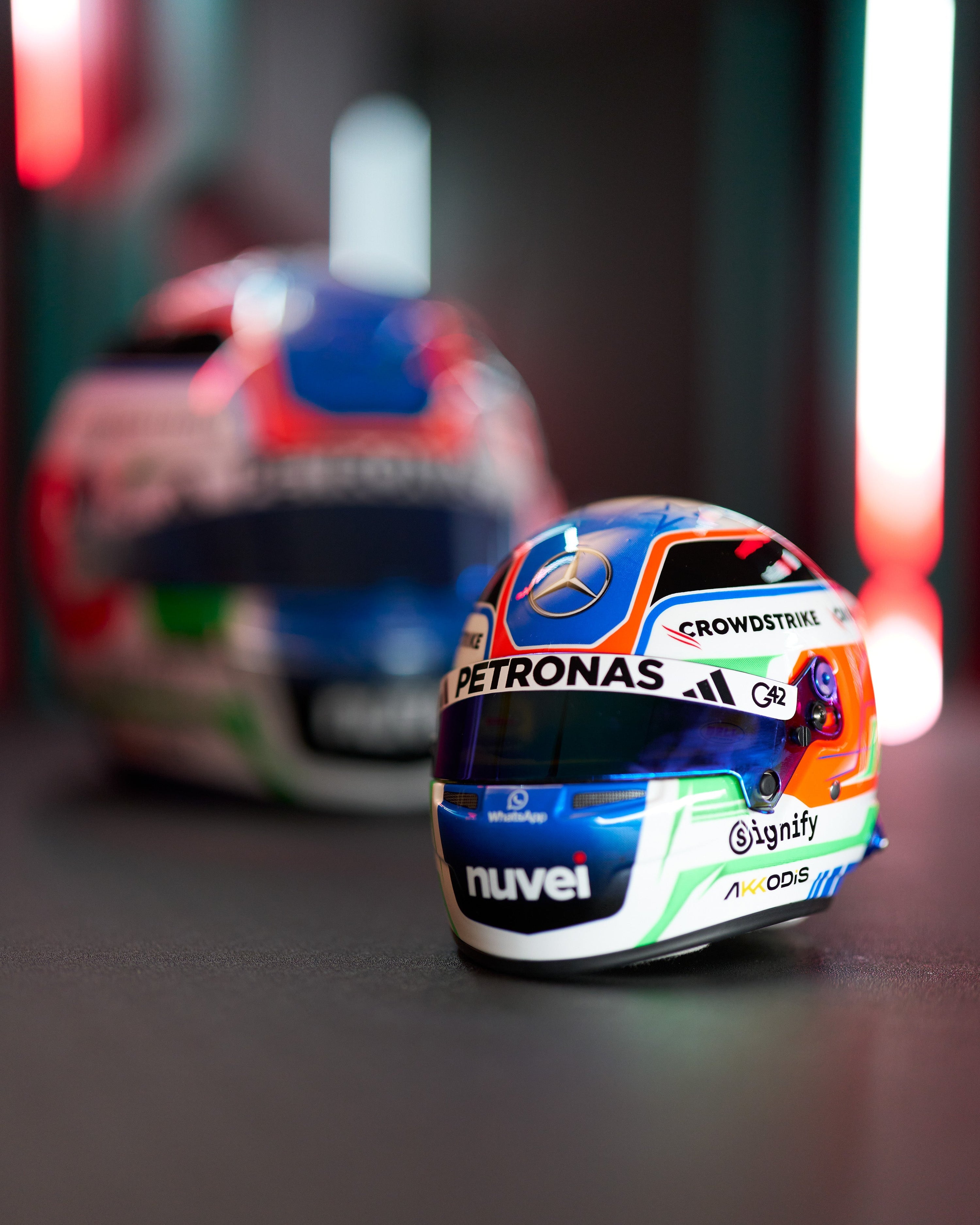 Kimi Antonelli 2025 Mini Bell Helmet Replica 1:2 — additional product detail showing Mercedes-AMG PETRONAS F1 styling and product details | Dash Racegear