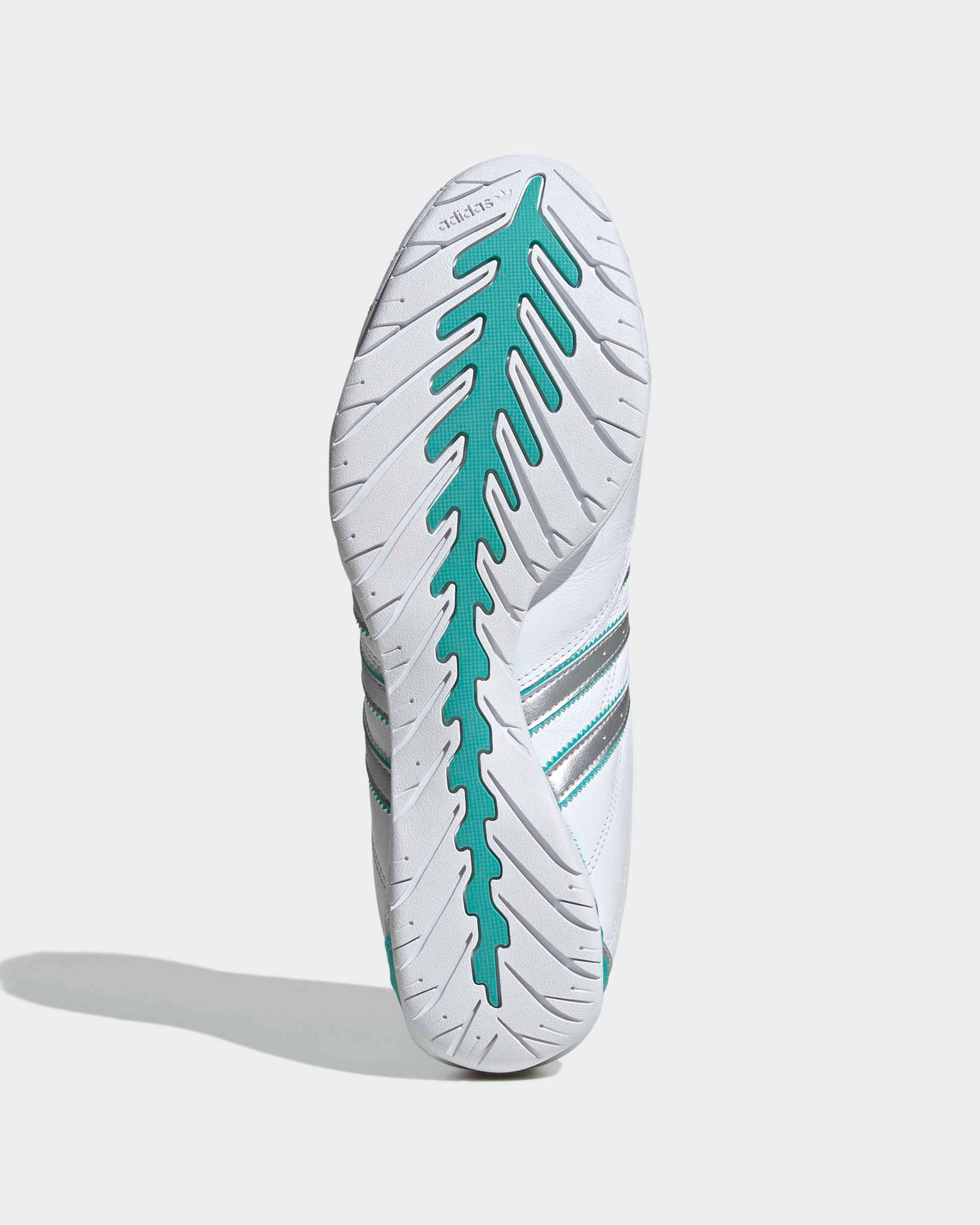 Adiracer Lo Shoes White — close-up design detail showing Mercedes-AMG PETRONAS F1 styling and product details | Dash Racegear
