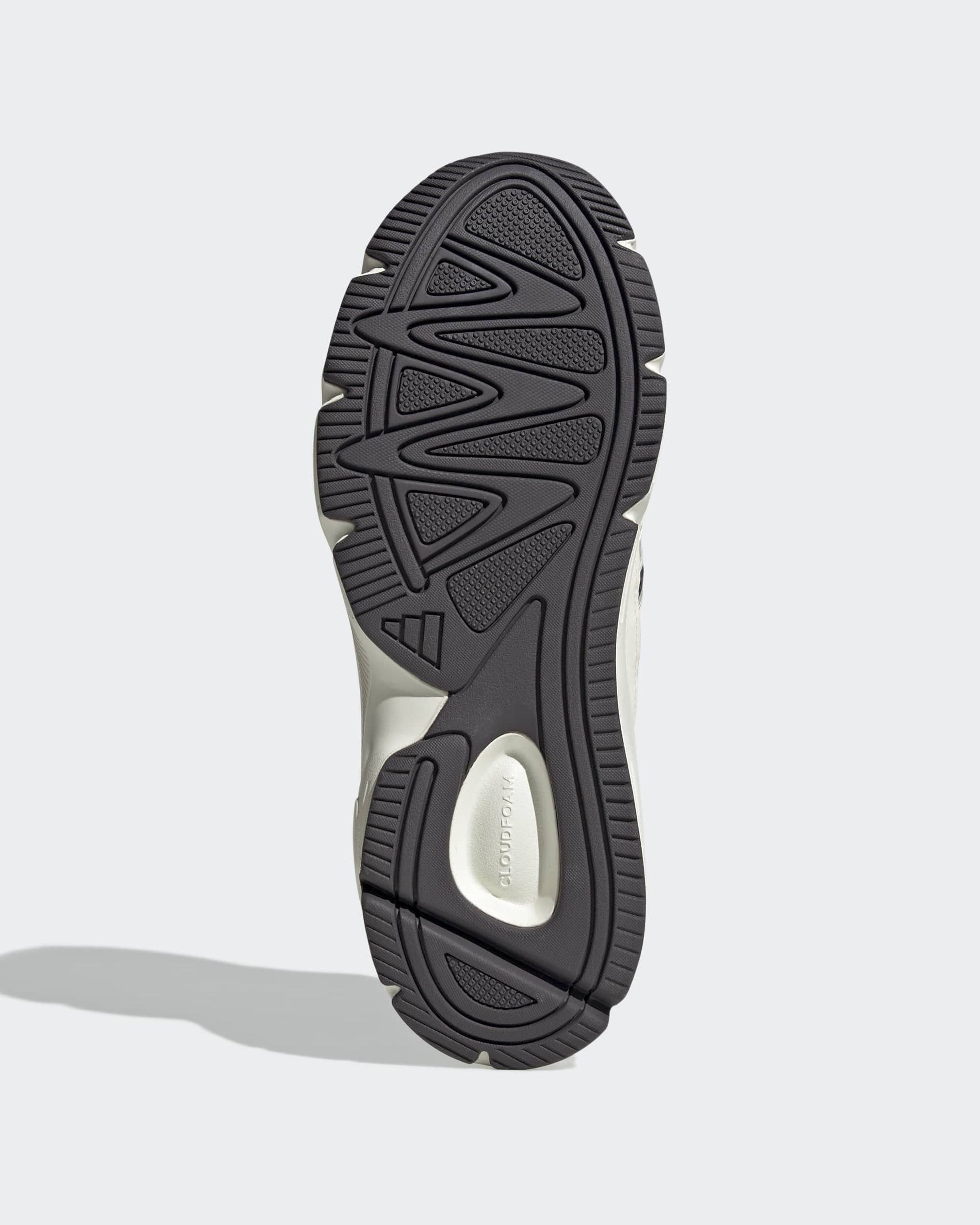 Crazychaos 2000 Shoes White — close-up design detail showing Mercedes-AMG PETRONAS F1 styling and product details | Dash Racegear