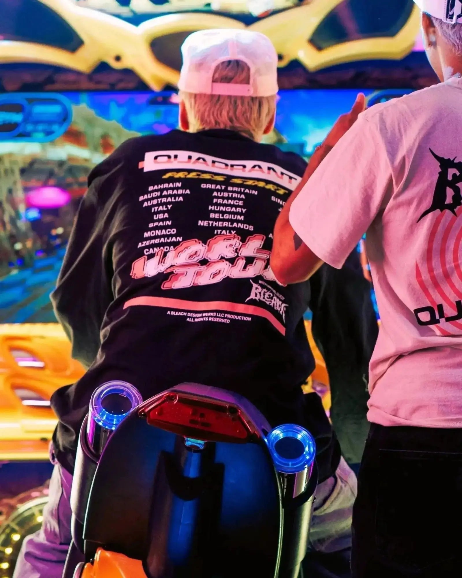 WORLD TOUR BLACK LS TEE image 5