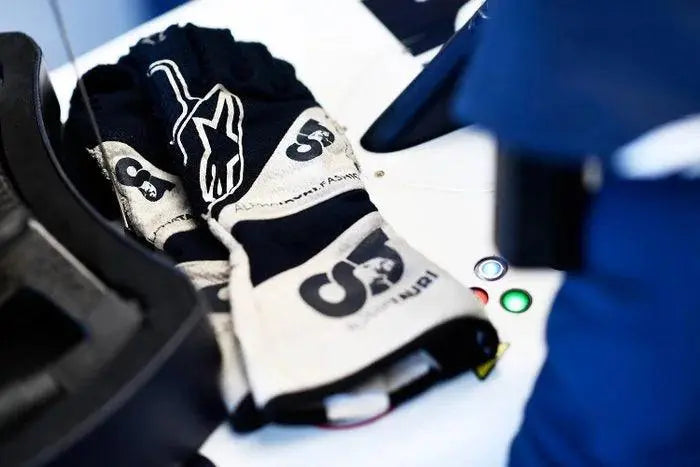 2021 Pierre Gasly Scuderia Alphatauri Race Gloves image 2