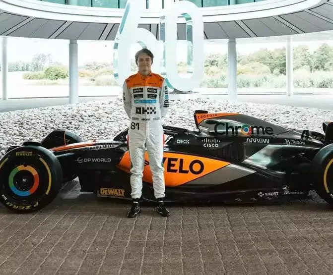 NEW MCLAREN SILVERSTONE OSCAR PIASTRI 2023 F1 TEAM RACE SUIT image 3