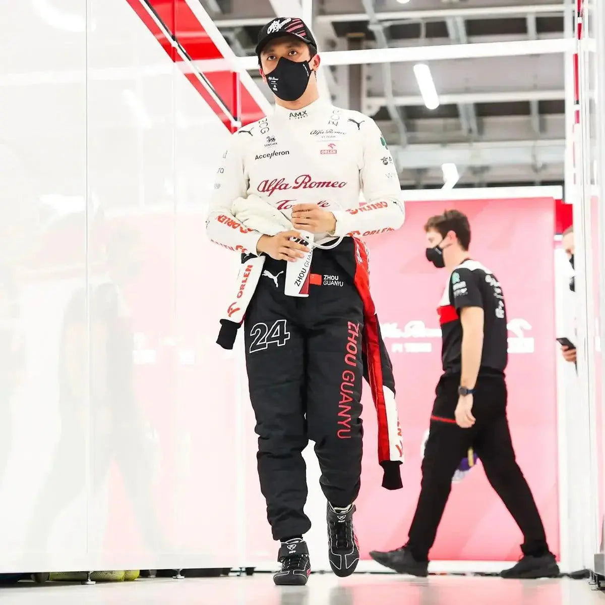 Zhou Guanyu Alfa Romeo 2022 F1 Race Boots - Italian GP image 4